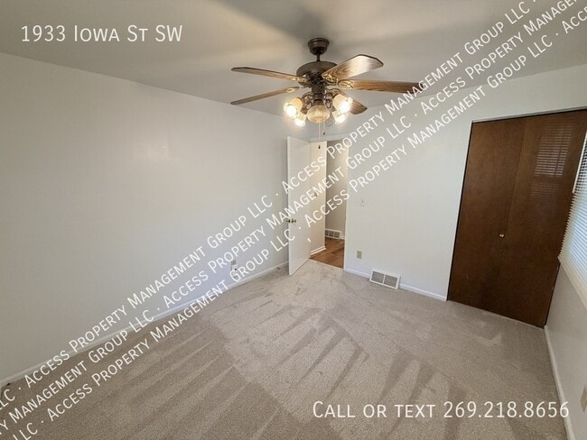 Building Photo - 1933 Iowa St SW