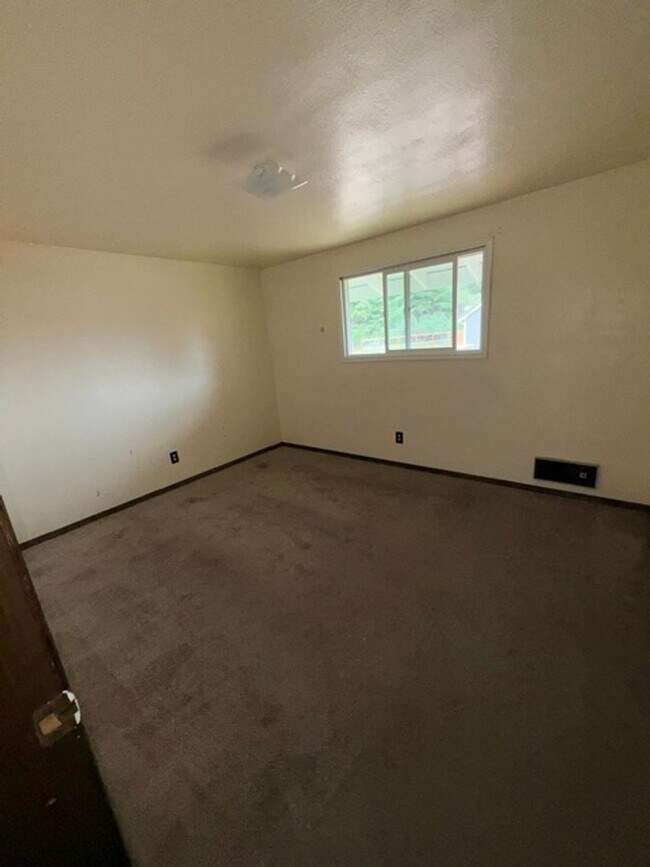 Building Photo - 2bd House Located in Ocean Shores