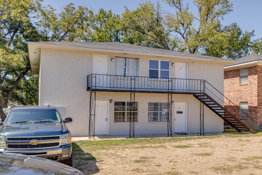 Building Photo - 129 Ridgedale Dr