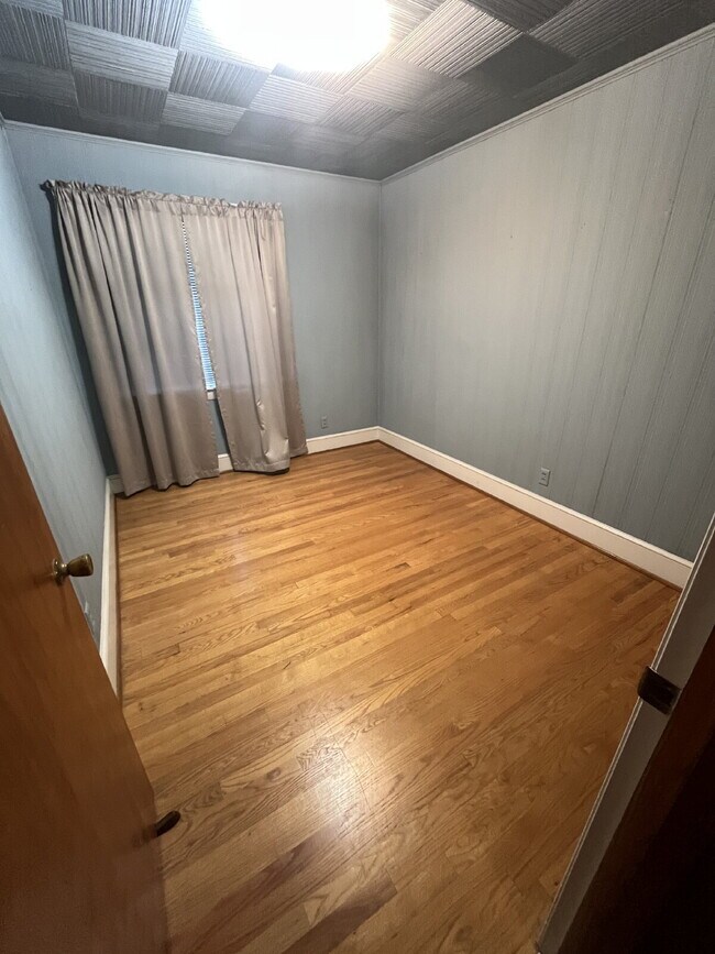 Building Photo - "Charming 3-Bedroom Retreat with Spacious Living in Colfax!"