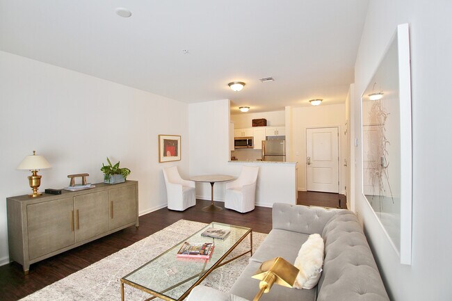 Building Photo - Pinnacle Living at Forts Ferry