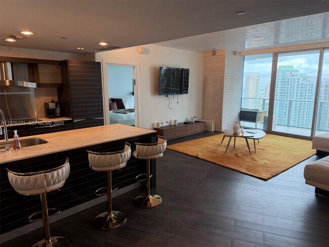 Building Photo - 200 Biscayne Blvd Way