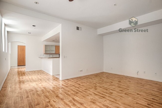 Building Photo - 4057 1st AvenueUnit 109