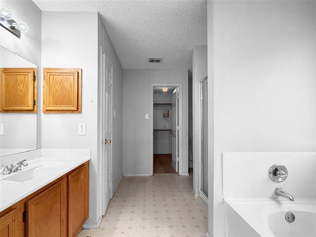 Building Photo - 204 Patton Dr