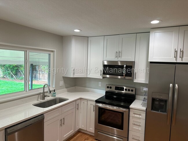 Building Photo - 3092 W Layton Ave