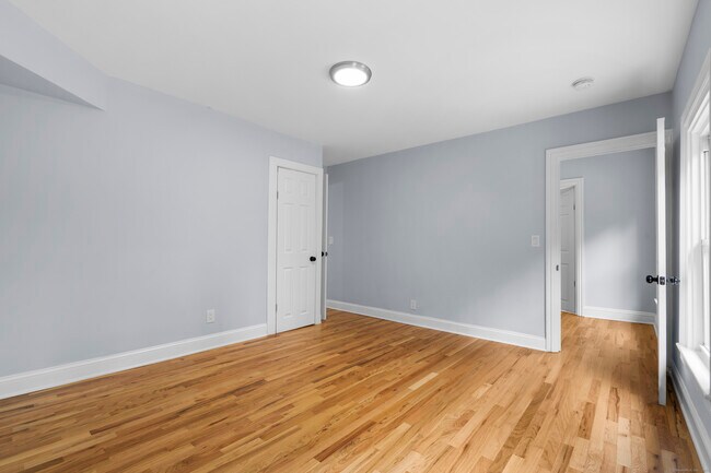 Building Photo - 337 S Windham Rd
