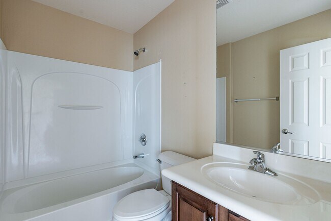 Building Photo - 3 bedroom home in Surprise