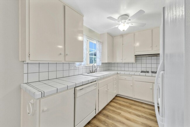 Building Photo - 4984 Argyle Dr