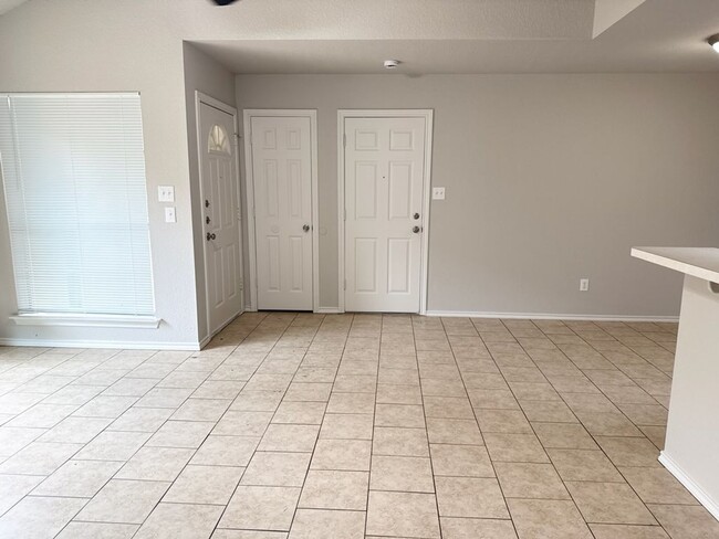 Building Photo - 716-716 Stribling Cir