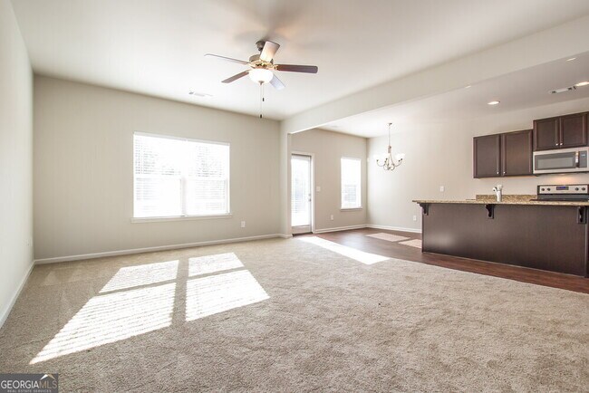 Building Photo - 62 Fern Walk