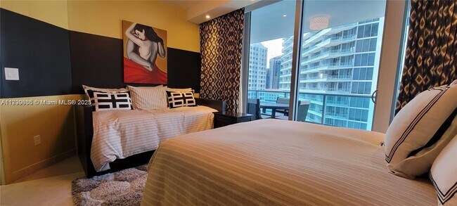 Building Photo - 1331 Brickell Bay Dr