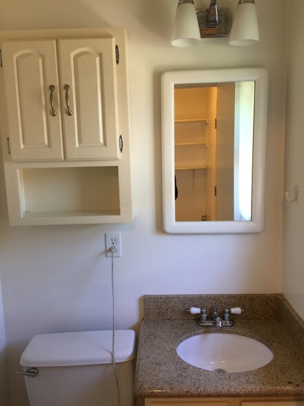 Half Bathroom - 1712 E Broadway