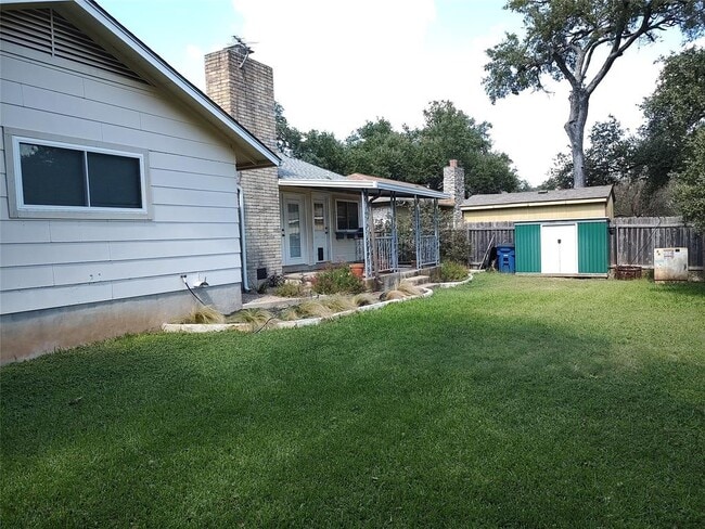 Building Photo - 11701 Shoshone Dr