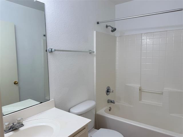 Building Photo - 4305 Hayes St