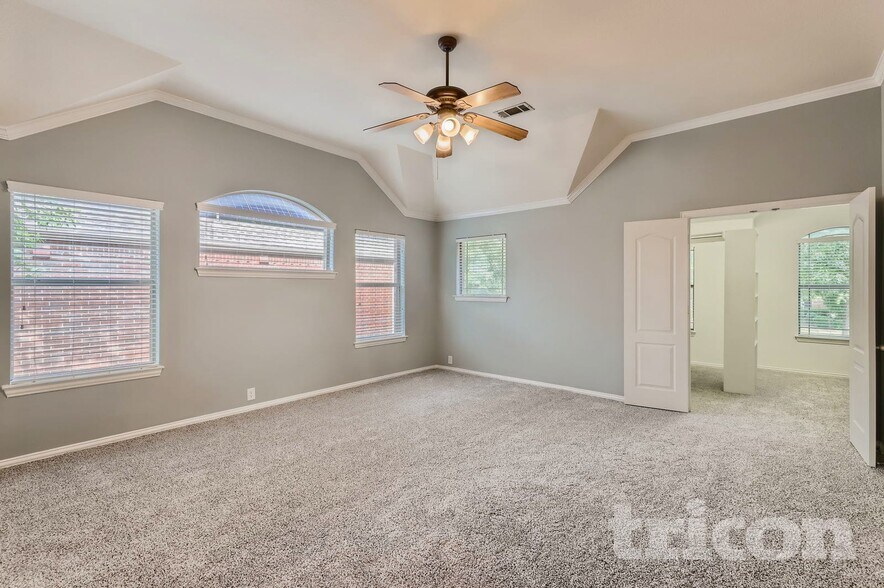 Building Photo - 8698 Fisher Dr