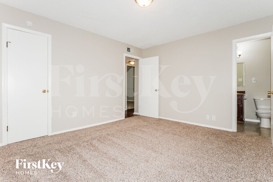 Building Photo - 3037 Leeridge Dr