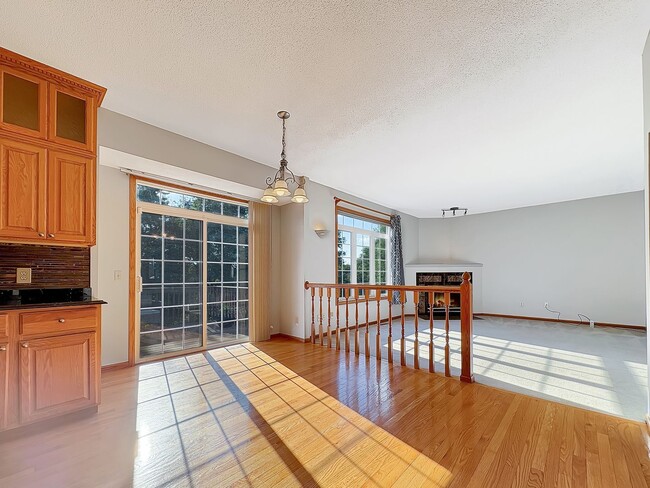 Building Photo - 1839 Valley Ridge Trail S