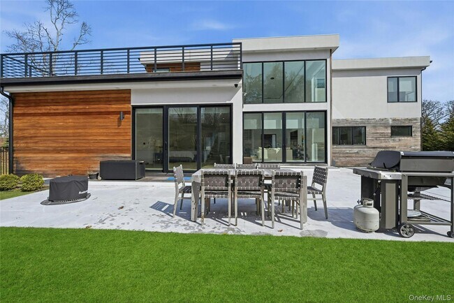 Building Photo - 43 Smugglers Path