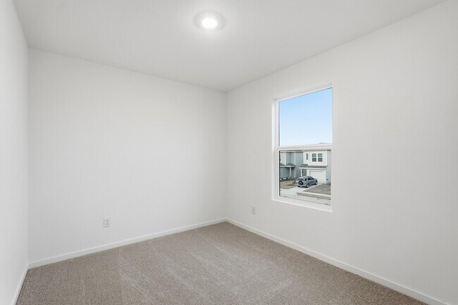 Building Photo - 731 Wagtail Dr