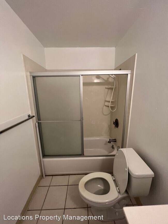 Building Photo - 3 br, 2 bath House - 827 Ala Lilikoi Stree...