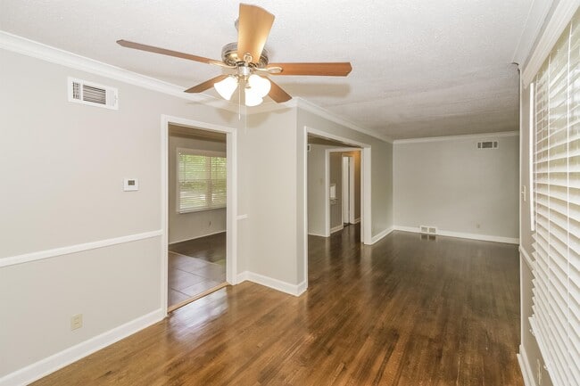 Building Photo - 4570 E Dearing Rd
