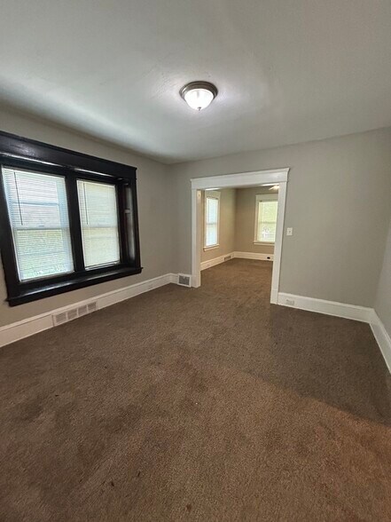 Building Photo - 9712 Orleans Ave