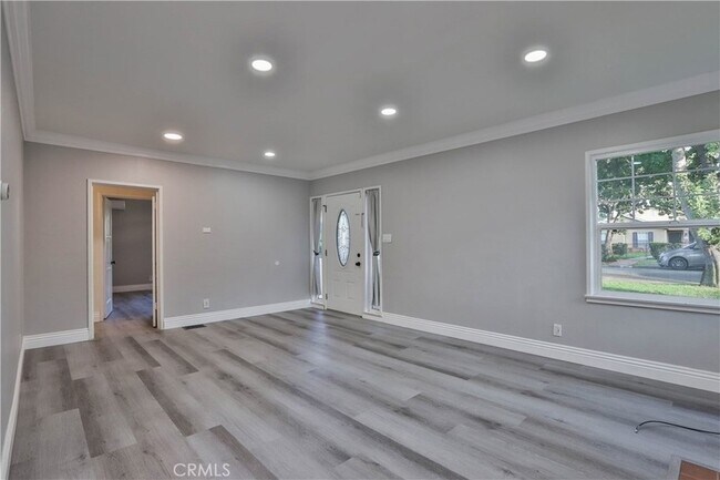 Building Photo - 3031 Chestnut St