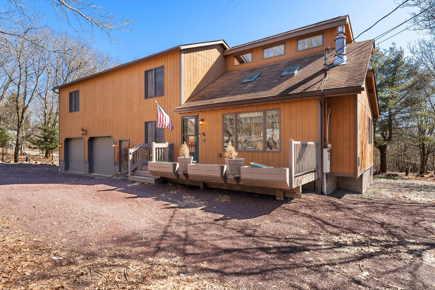 Building Photo - 320 Midland Ct