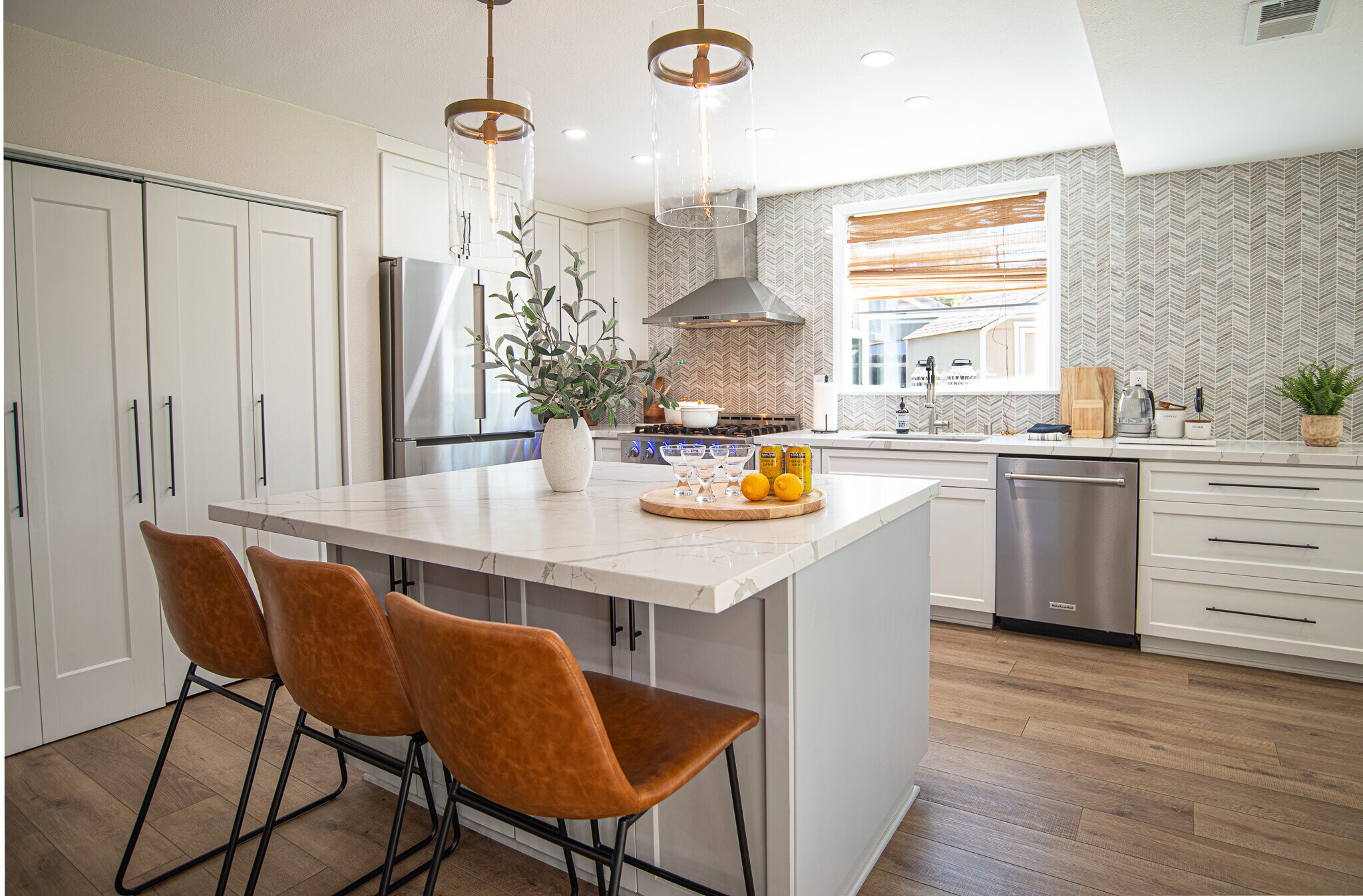 Building Photo - 5239 Hubbert St