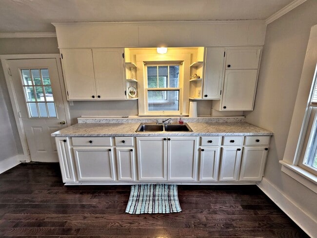 Building Photo - HOUSE FOR RENT - COURTLAND