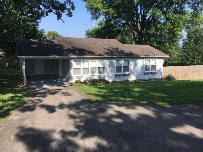 Building Photo - 609 Watkins Rd