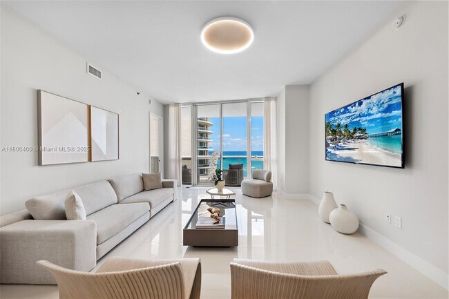 Building Photo - 16001 Collins Ave