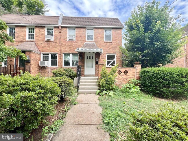 Building Photo - 35 Elberon Ave