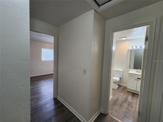 Building Photo - 806 SW 64th Terrace