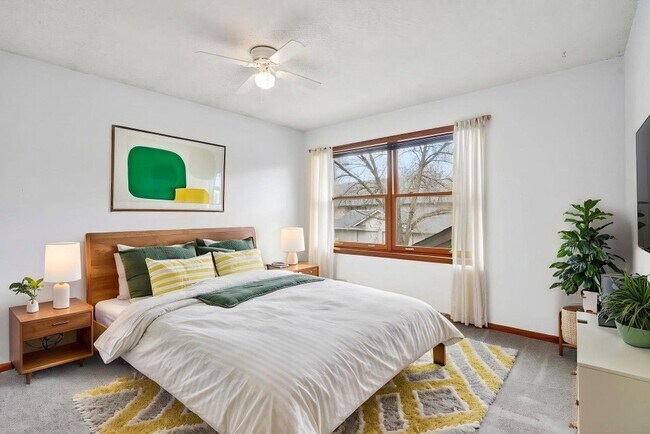 Building Photo - 18669 Clear View Ct