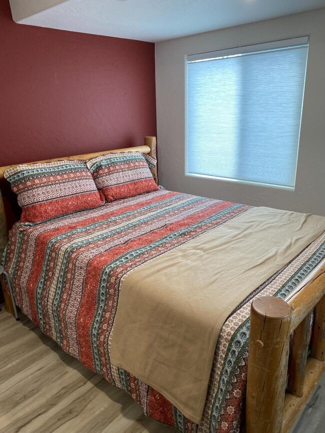 Building Photo - 444 E Montezuma Ave