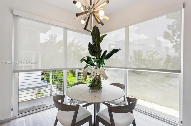 Building Photo - 101 N Shore Dr