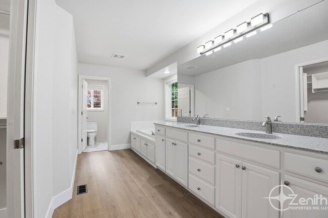 Building Photo - 2348 NW 45th Ave