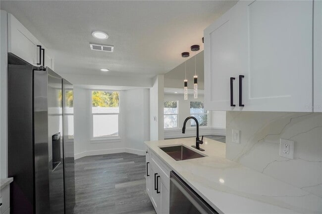 Building Photo - 1797 Birch Dr