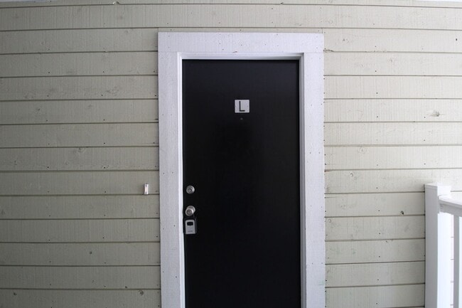 Building Photo - 1342 Hunters Rd