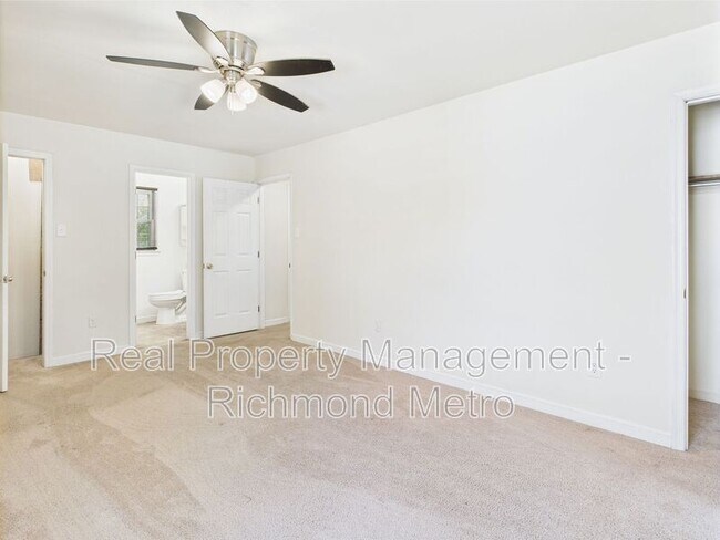 Building Photo - 10649 Genlou Rd