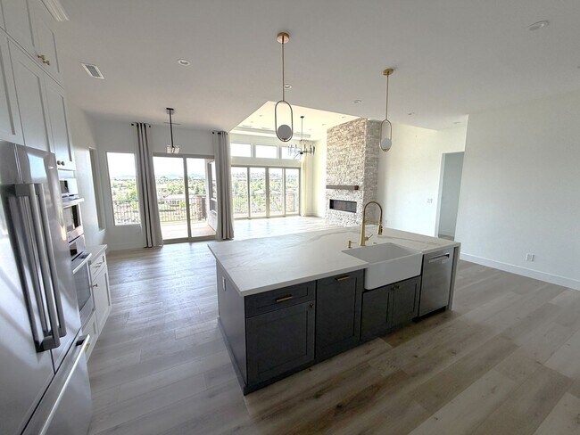 Building Photo - 1197 Sassaby Cir