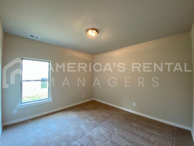Building Photo - Home for Rent in Odenville, AL! COMING SOO...