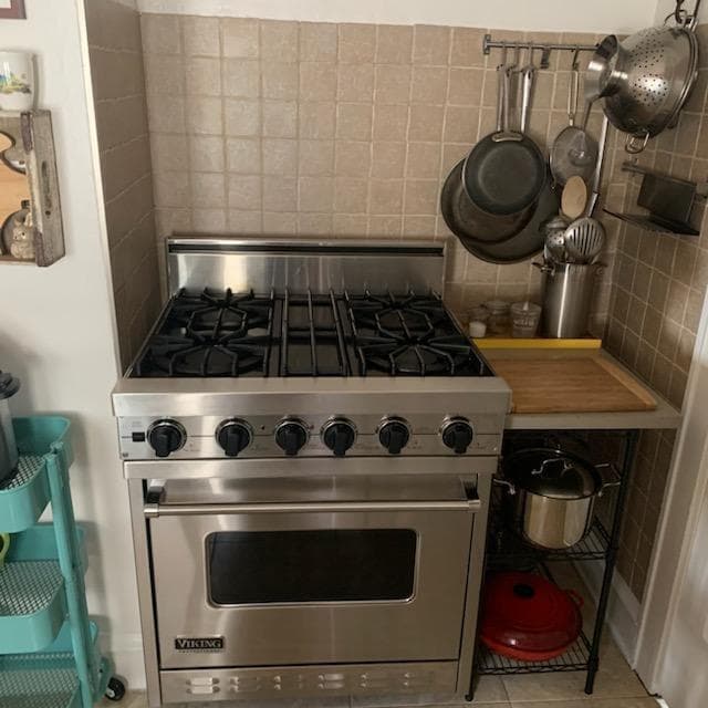 Building Photo - 1614 E Newton Ave