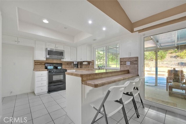 Building Photo - 23862 Country View Dr