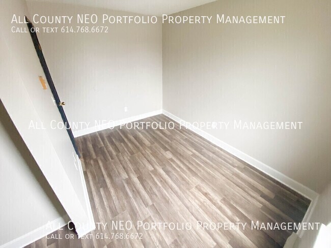 Building Photo - 915 S Court St