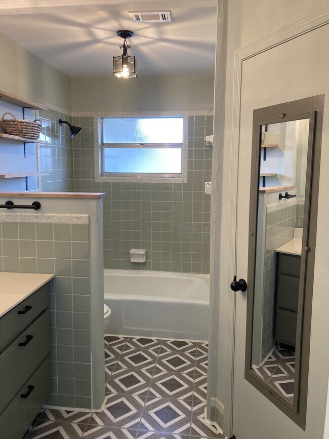 Building Photo - 2 Bed 2 Bath in Melbourne!