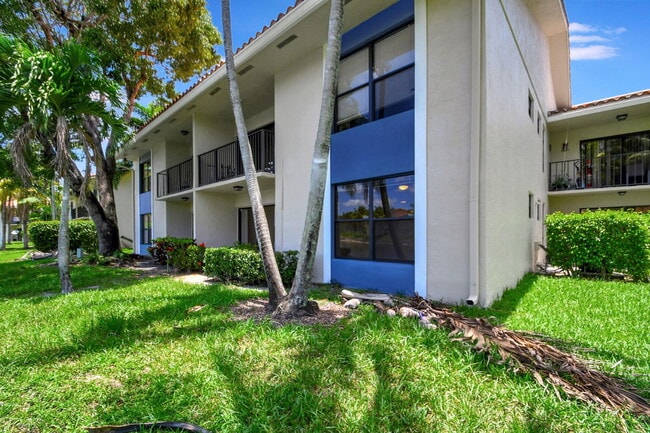 Building Photo - 1495 Lake Crystal Dr