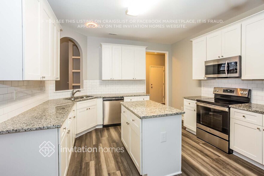 Building Photo - 8311 Springhead Ln