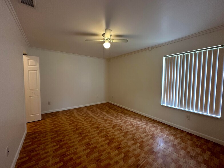 Building Photo - 10682 Fascination Ln